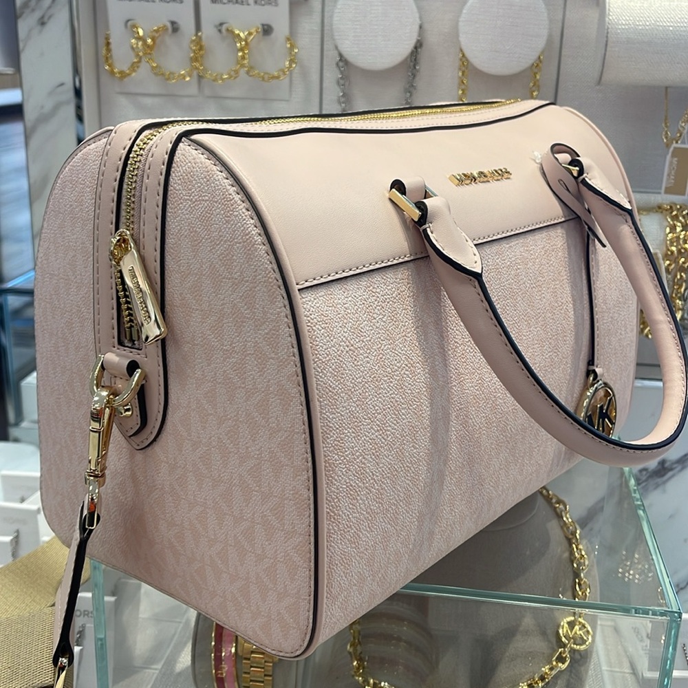 Michael Kors med Duffle Satchel Crossbody Bag Travel
Light Powder Blush
NWT - Picture 6 of 16